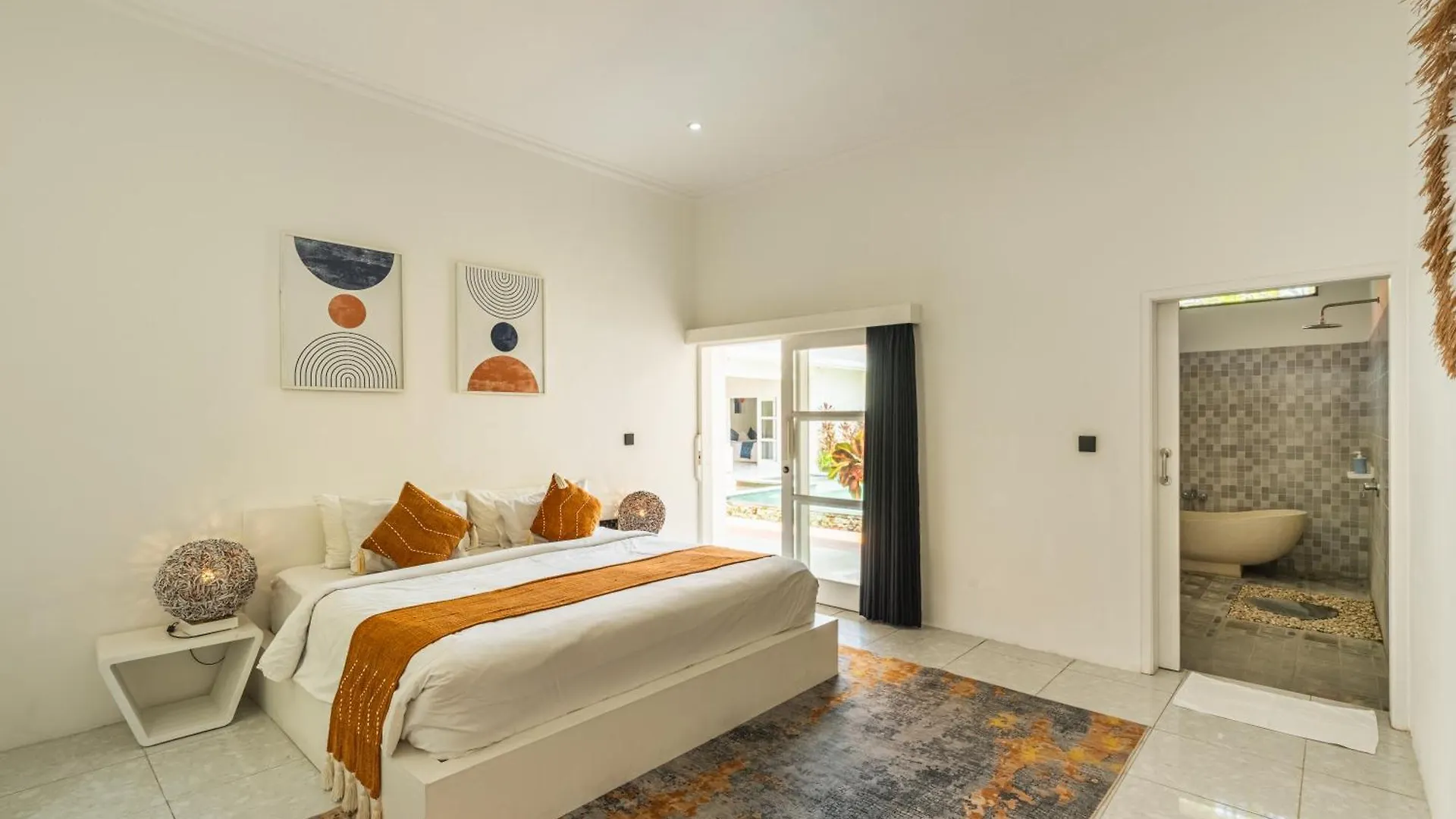 Modern 3 Bedrooms Villa Beach Walking Distance Seminyak
